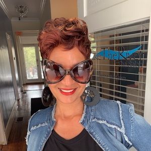 Meet your Posher, Yolanda lonnie